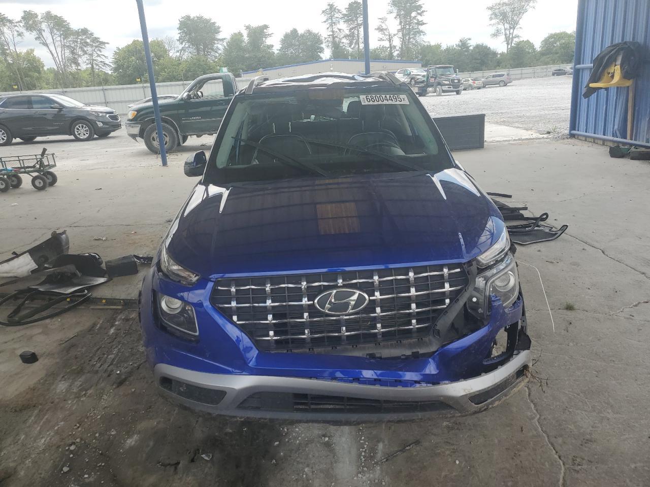 2022 HYUNDAI VENUE