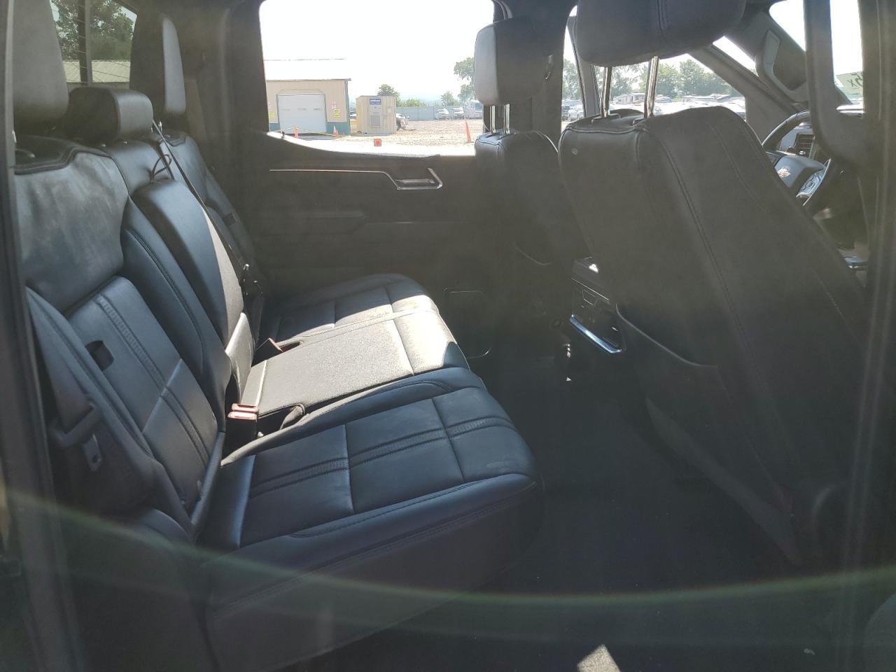 2025 CHEVROLET Silverado