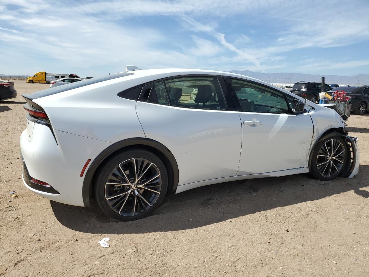 2024 TOYOTA PRIUS