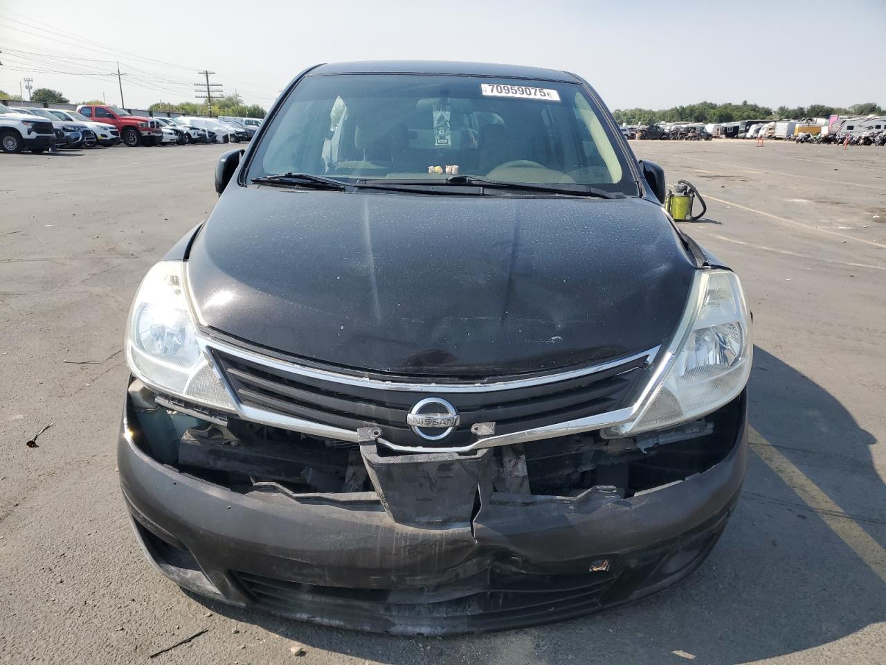 2011 NISSAN VERSA