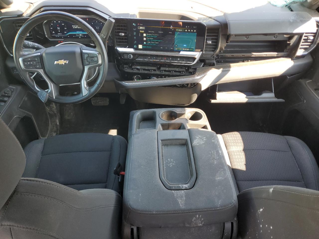 2024 CHEVROLET Silverado