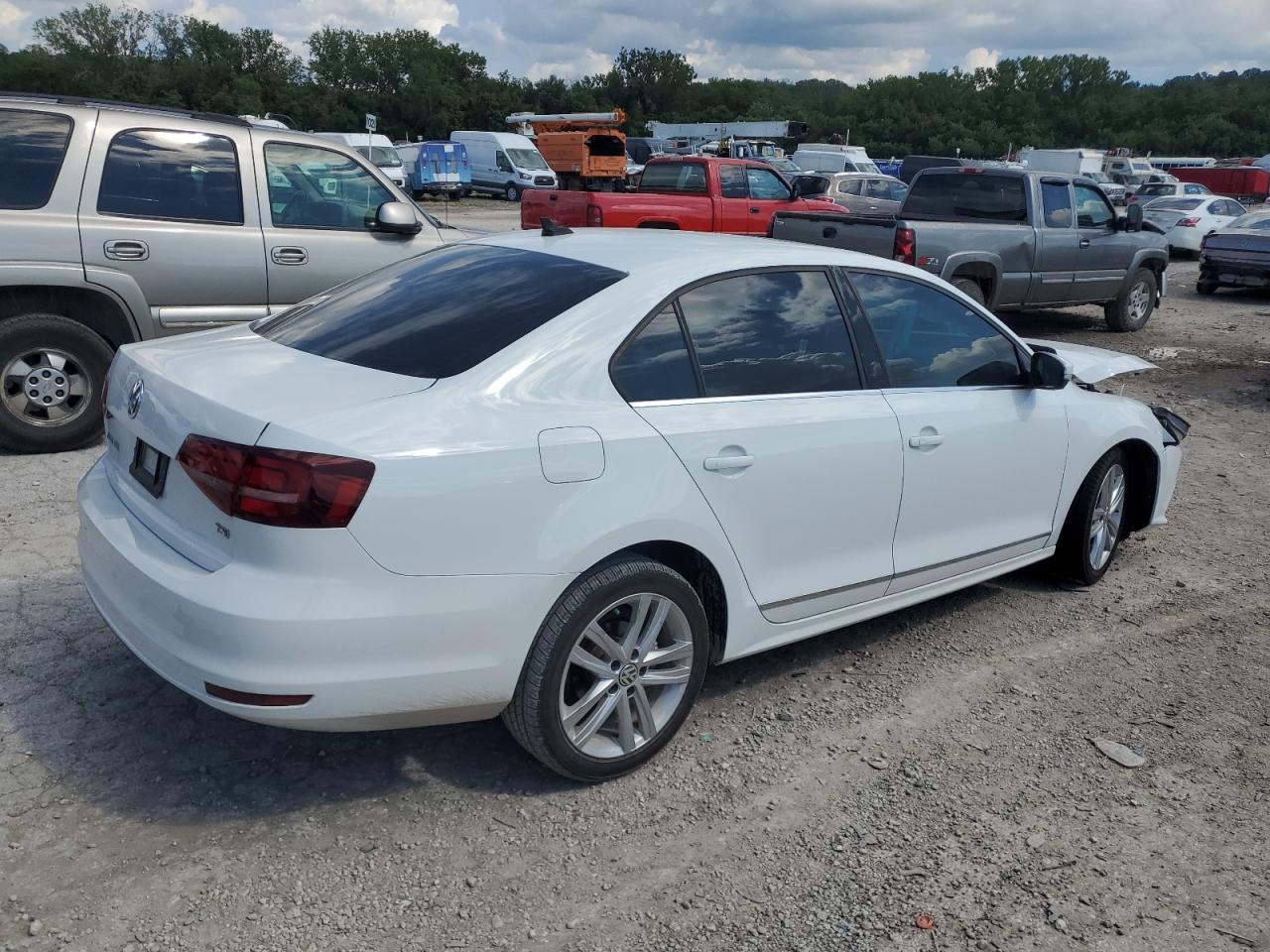 2017 VOLKSWAGEN JETTA