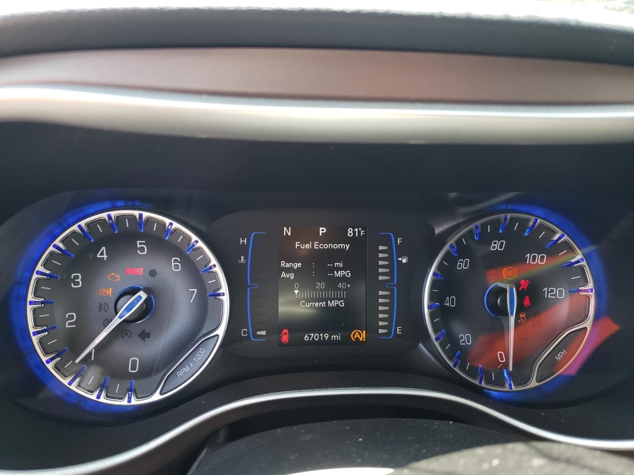 2022 CHRYSLER Voyager