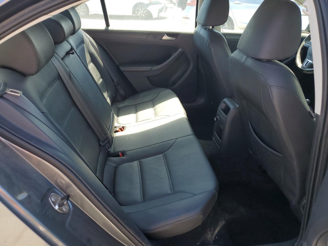 2012 VOLKSWAGEN JETTA