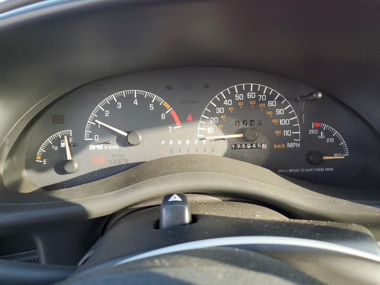 2002 PONTIAC Grand Prix