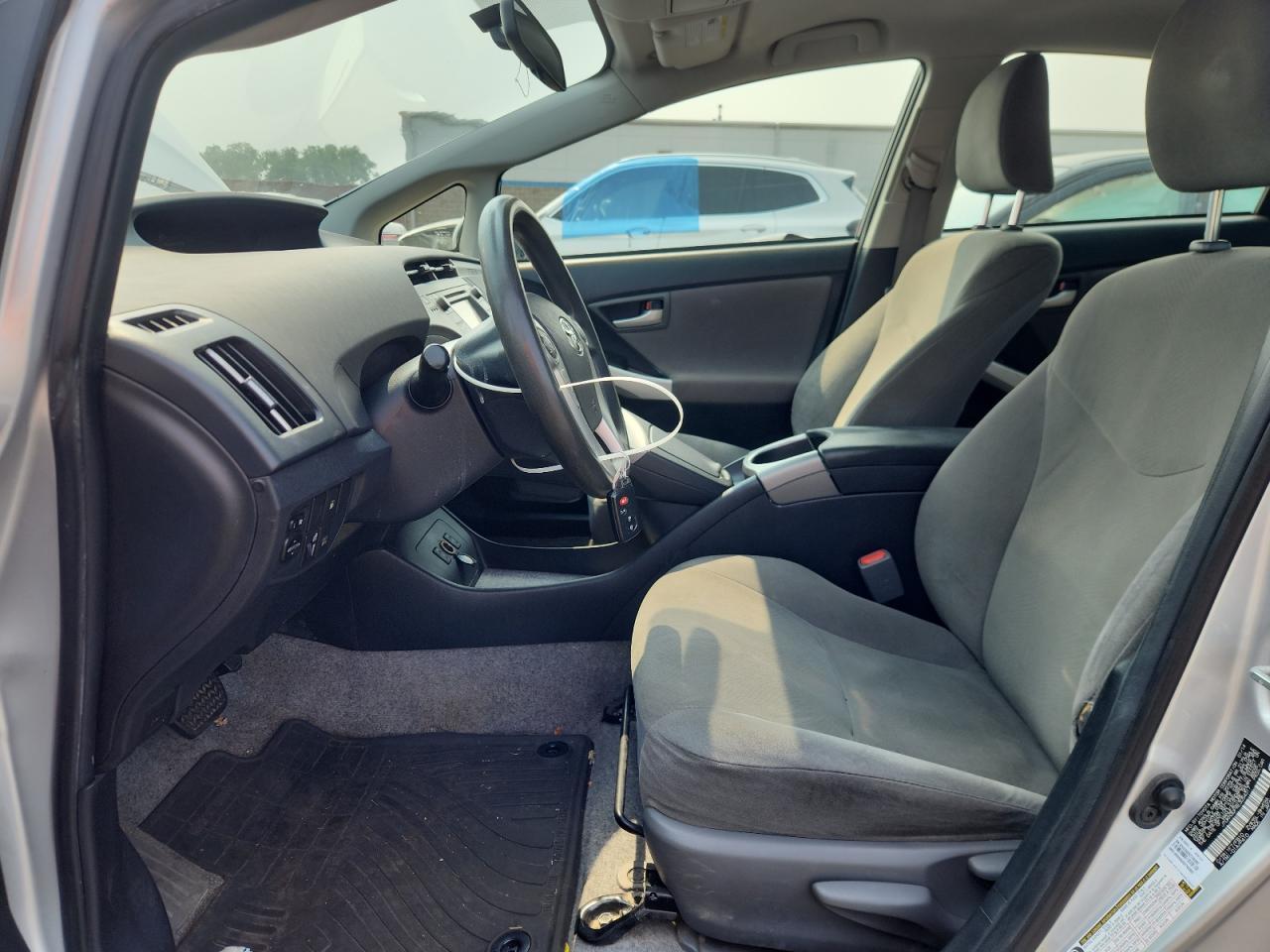 2014 TOYOTA Prius Plug-In
