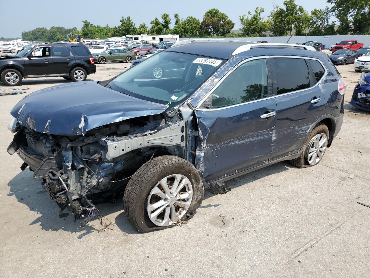 2015 NISSAN ROGUE