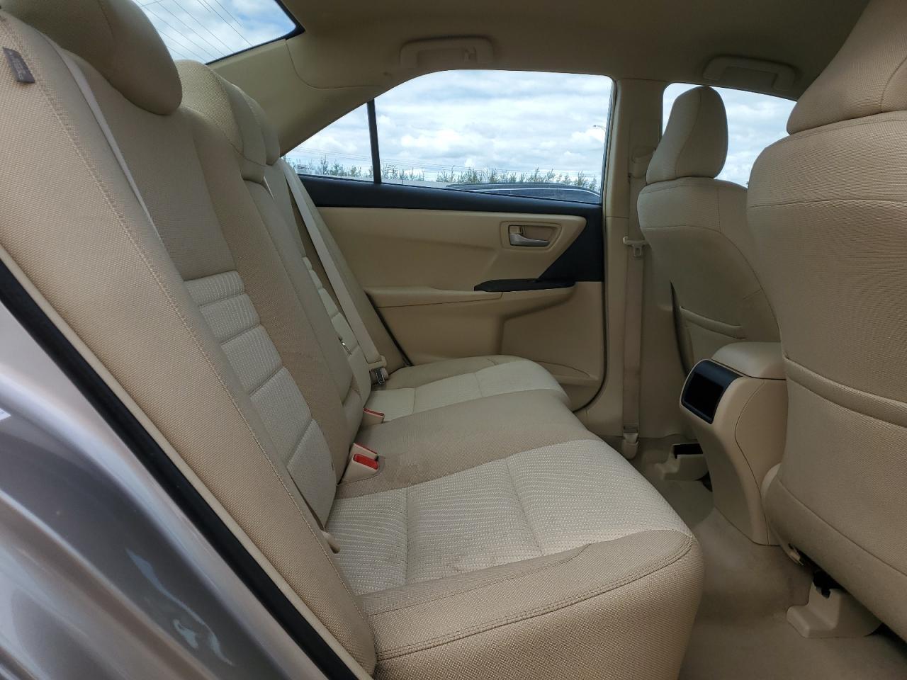 2016 TOYOTA CAMRY