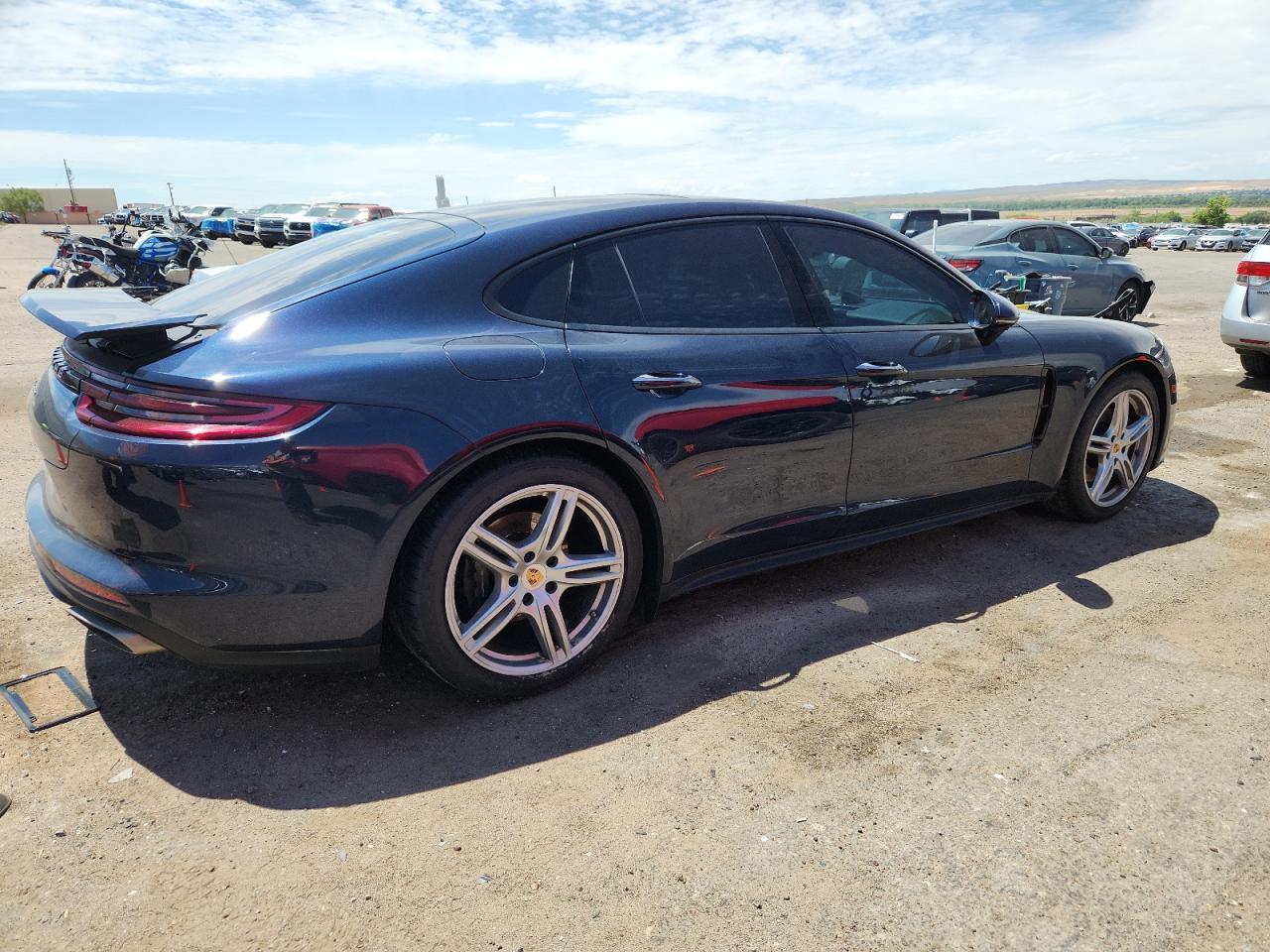 2019 PORSCHE Panamera