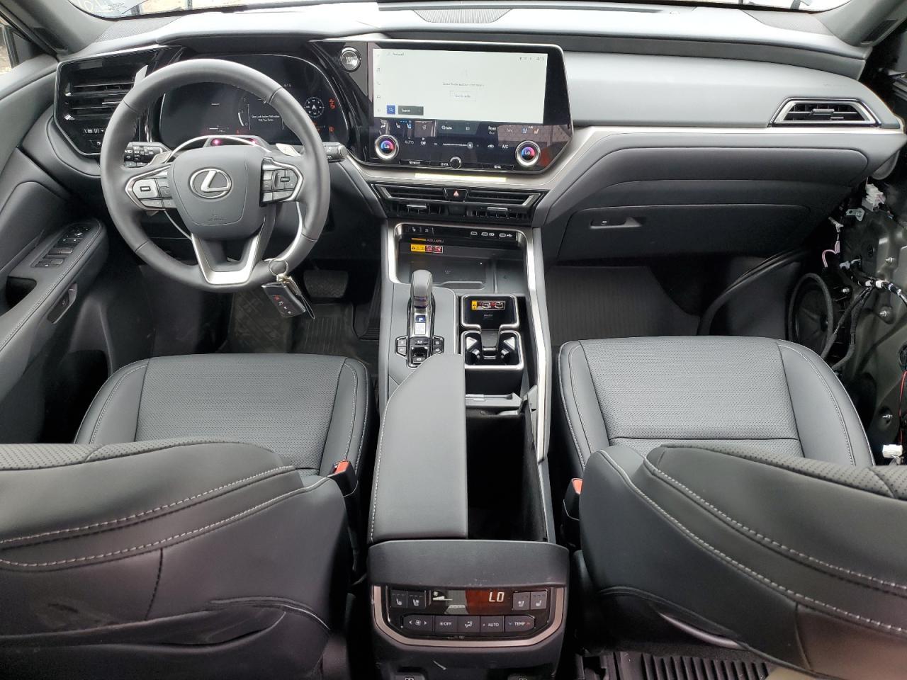 2025 LEXUS Tx