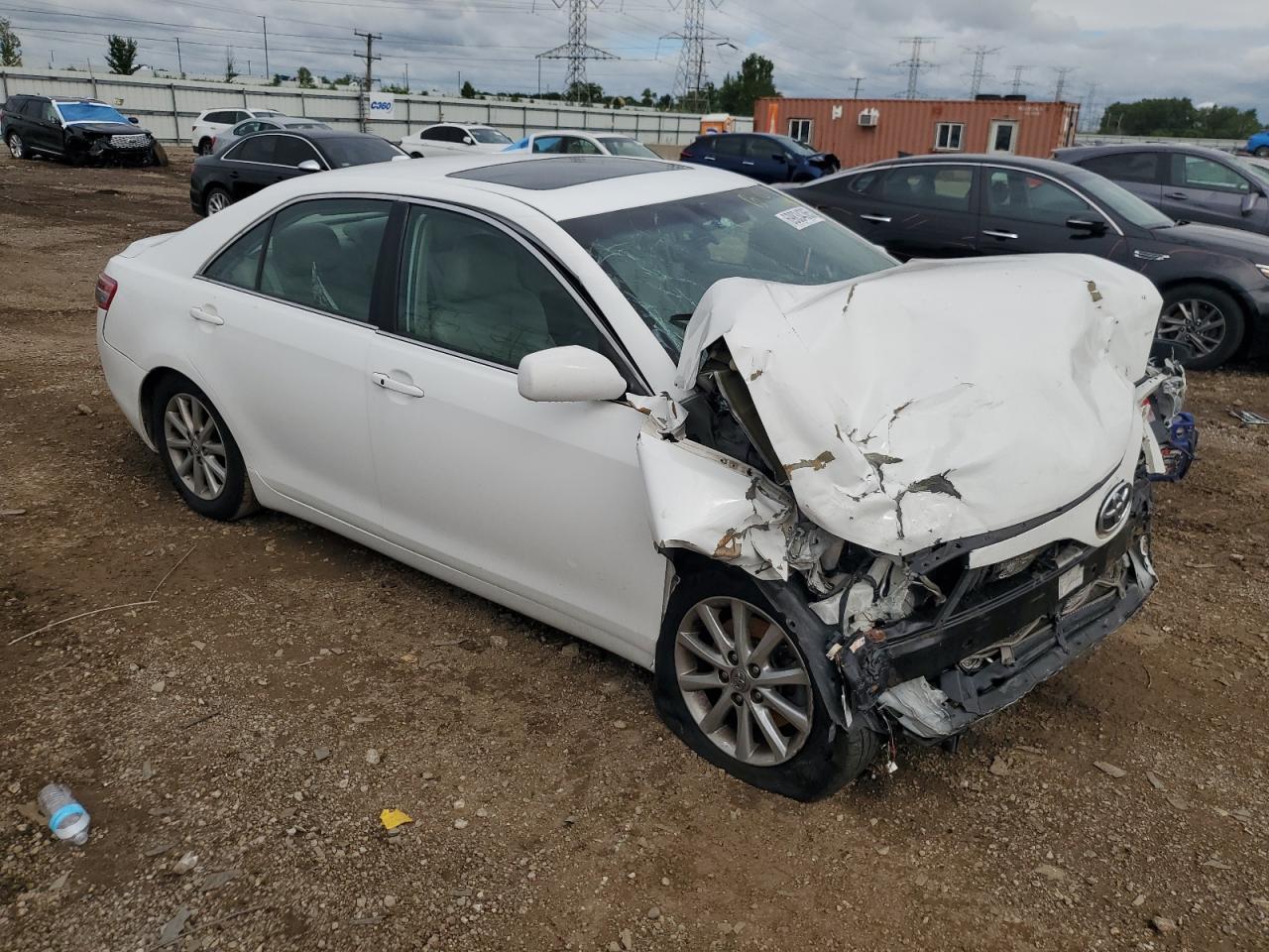 2011 TOYOTA CAMRY