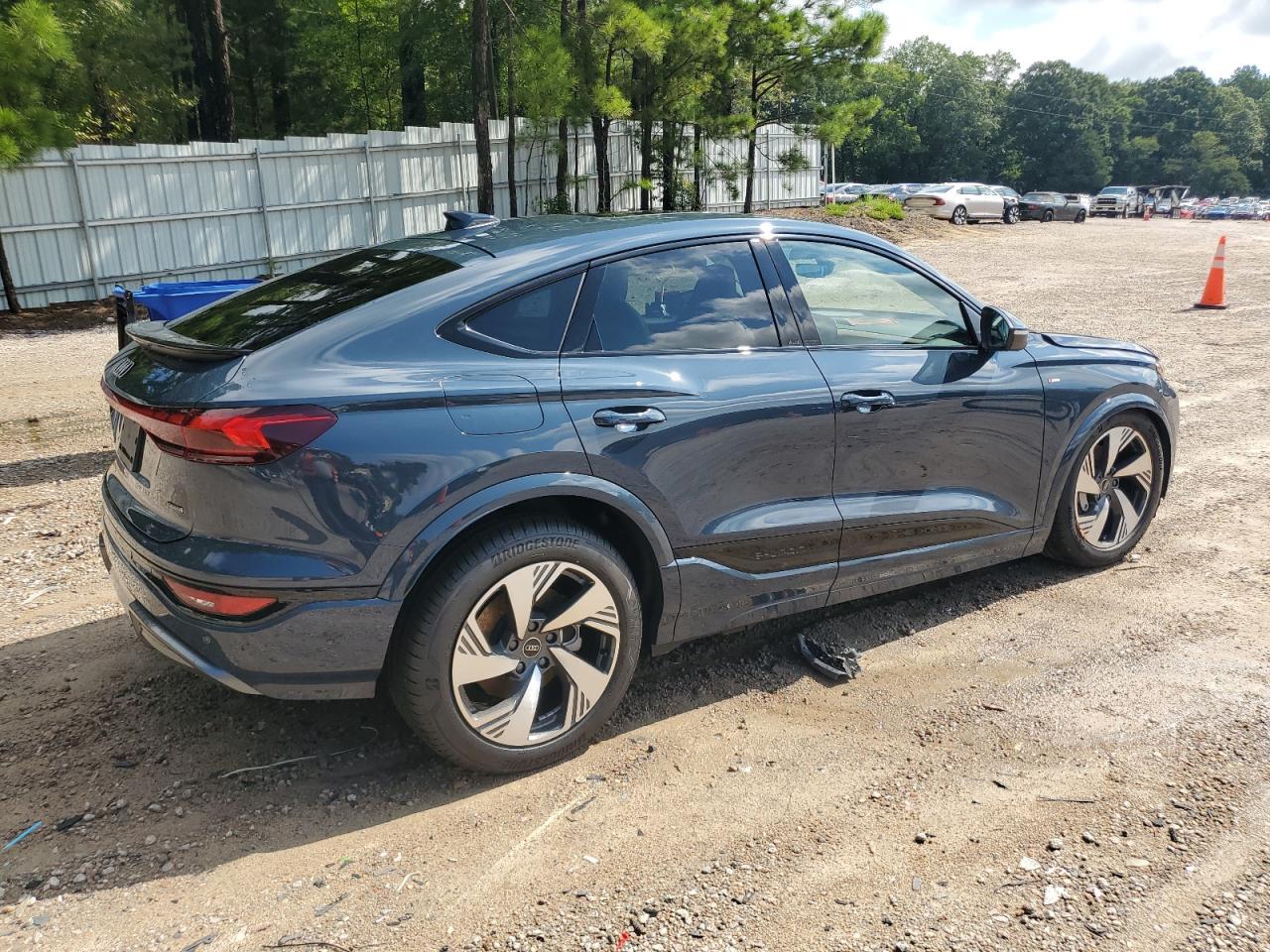2025 AUDI Q6 e-tron