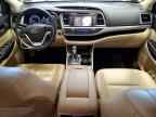 2016 TOYOTA HIGHLANDER