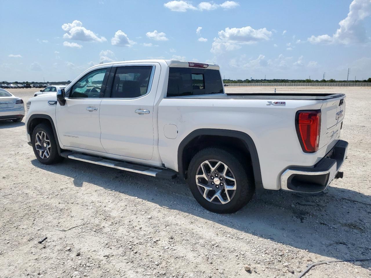2023 GMC Sierra
