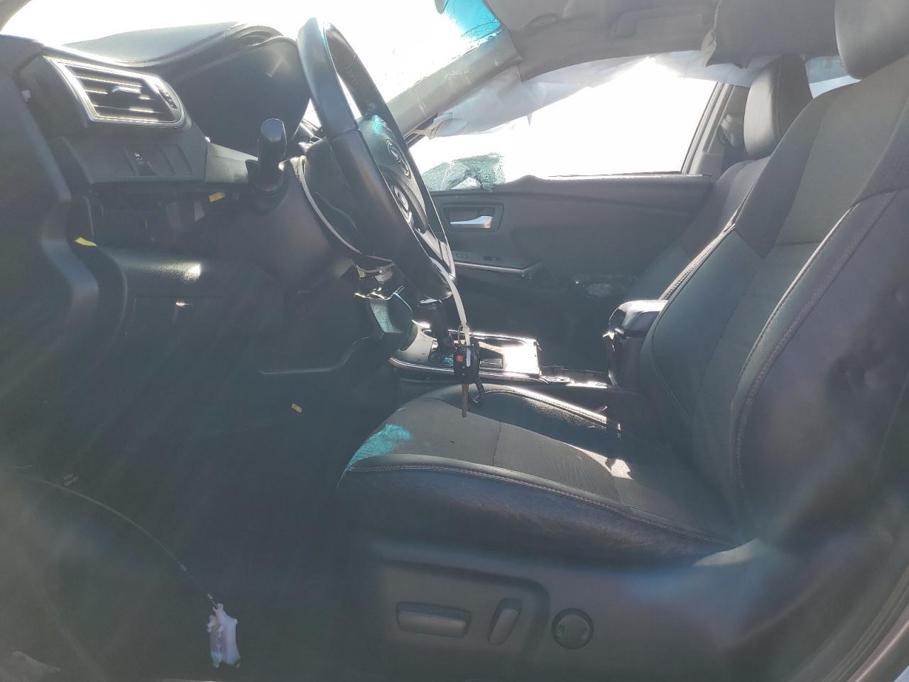2016 TOYOTA CAMRY