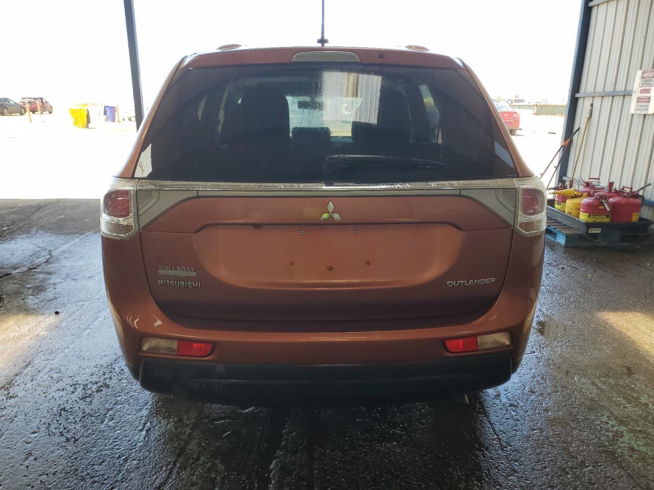2014 MITSUBISHI outlander