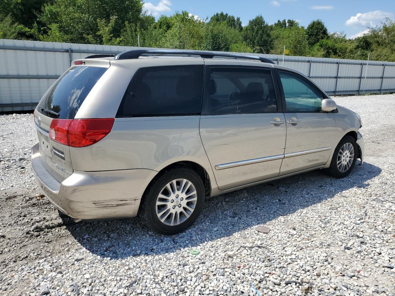 2009 TOYOTA SIENNA