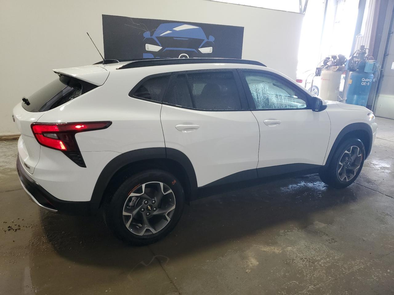 2025 CHEVROLET TRAX
