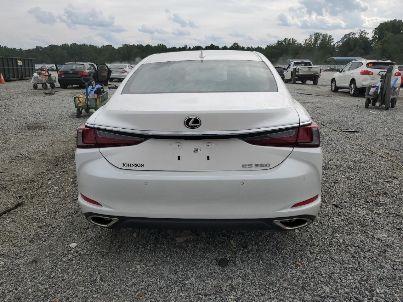 2024 LEXUS Es