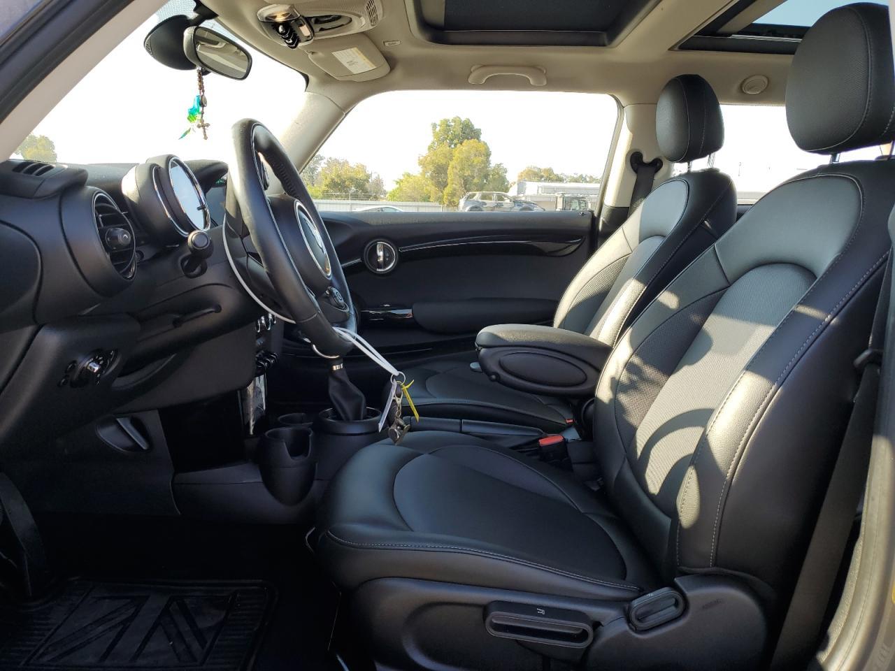 2019 MINI COOPER