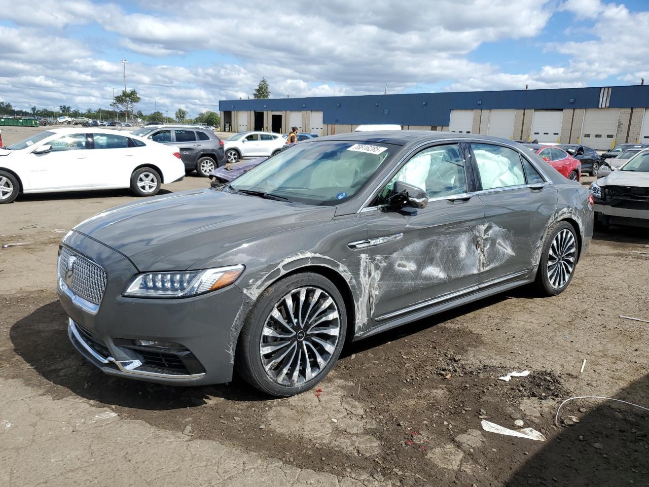 2017 LINCOLN Continental