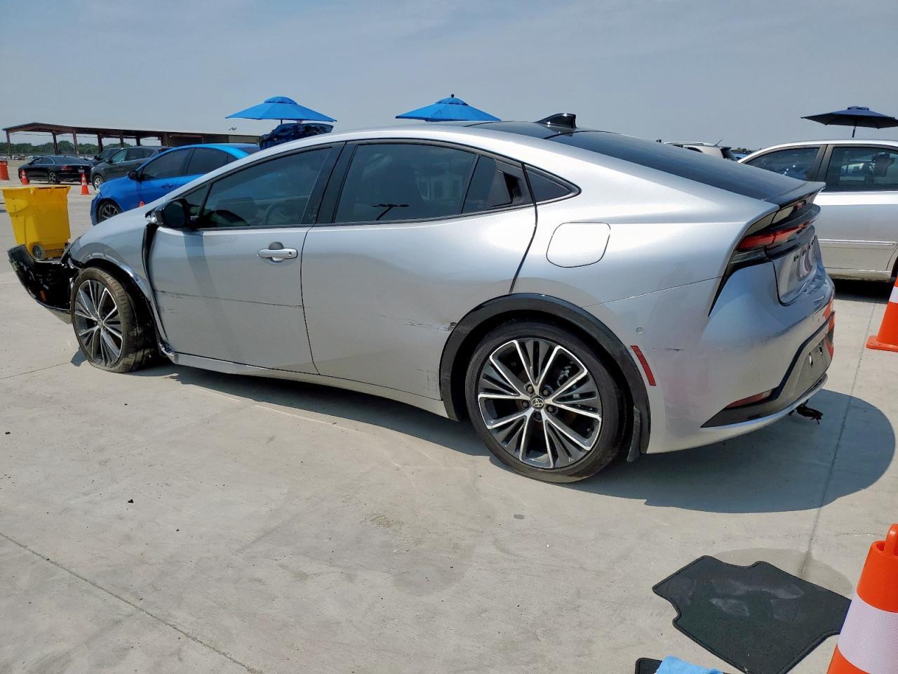 2024 TOYOTA PRIUS