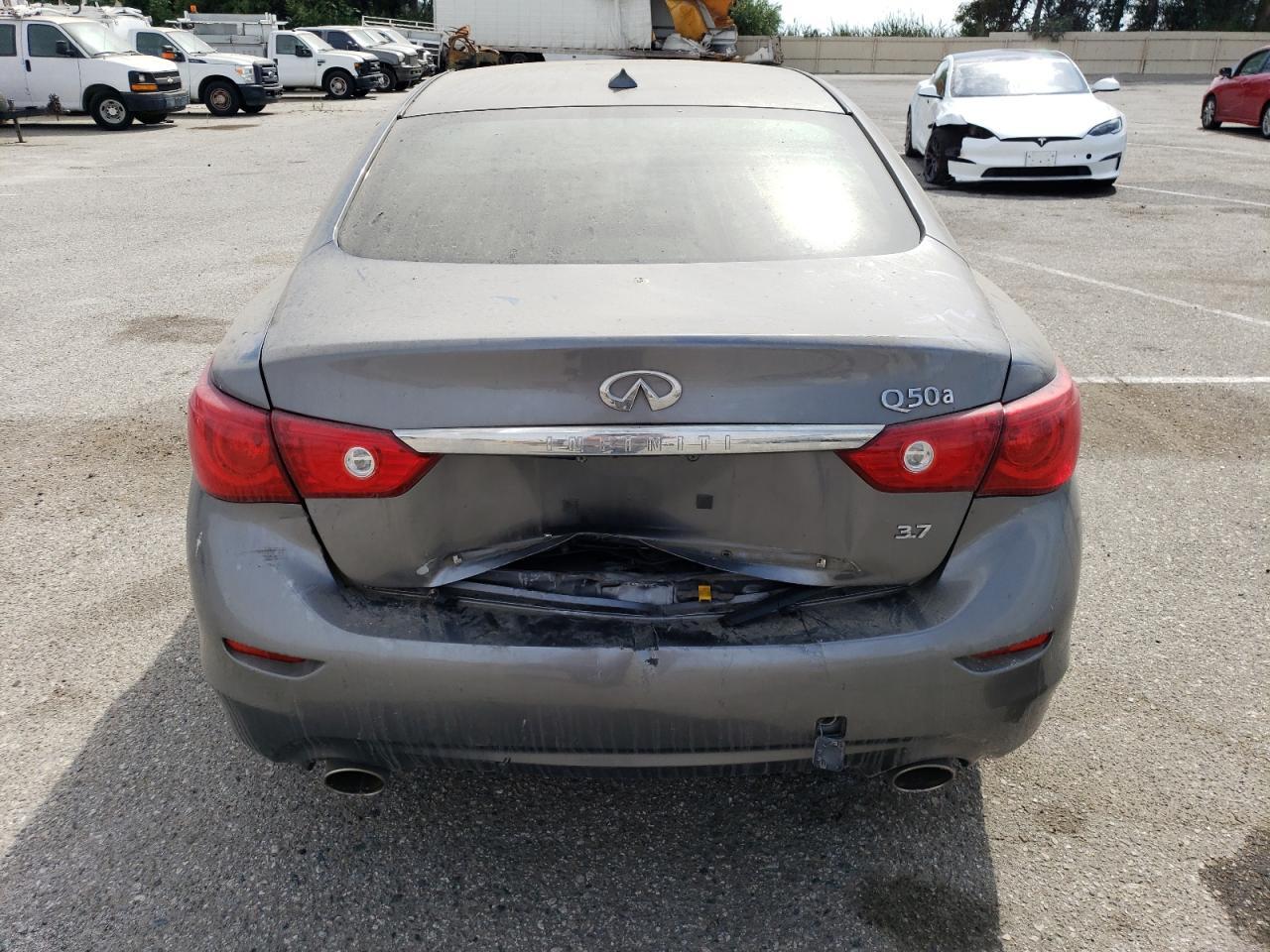 2015 INFINITI Q50