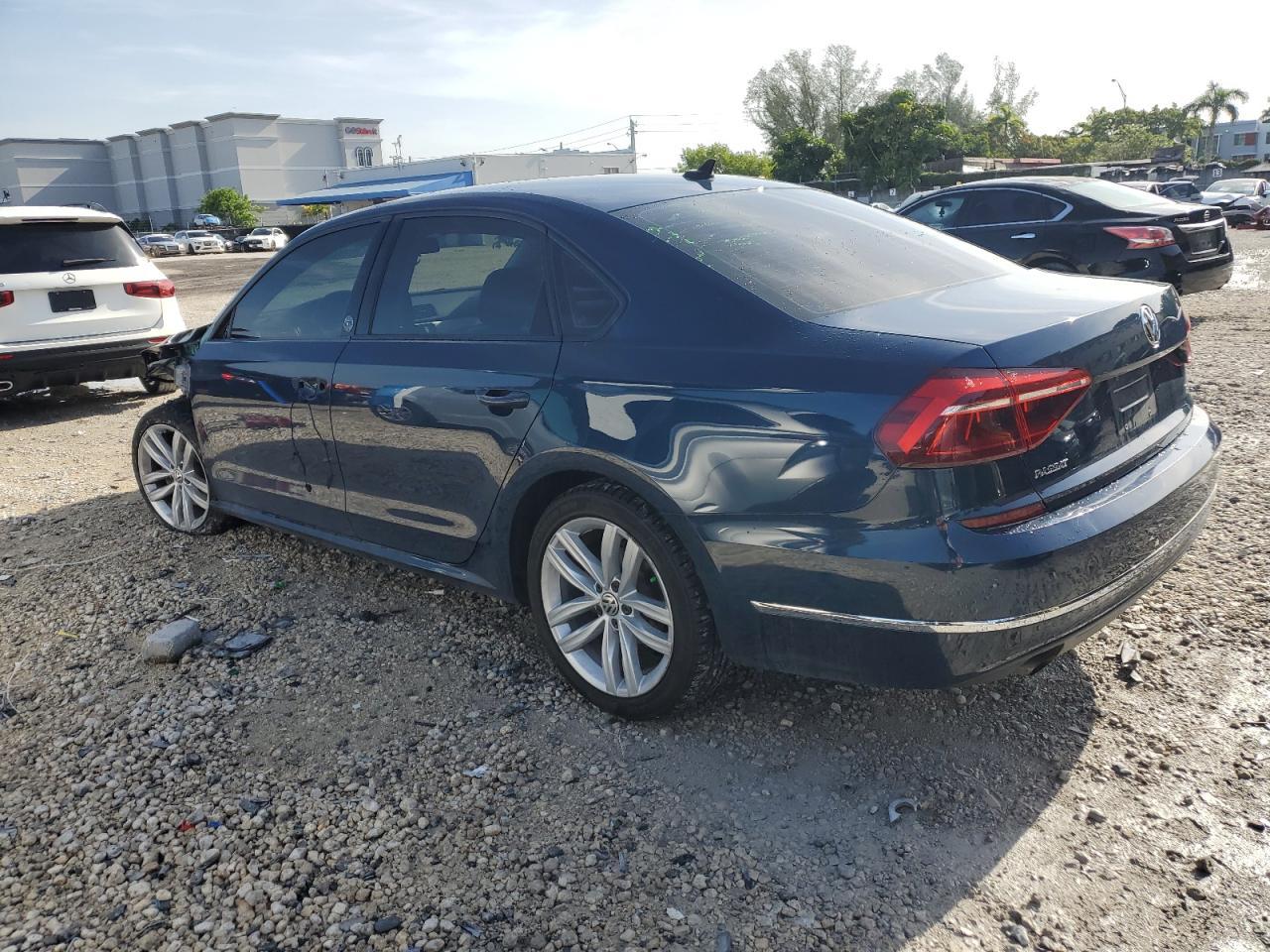 2019 VOLKSWAGEN Passat