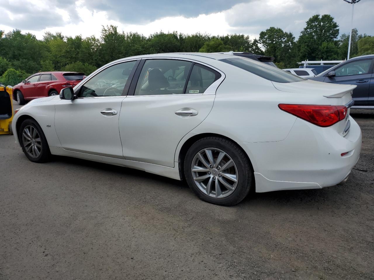 2016 INFINITI Q50