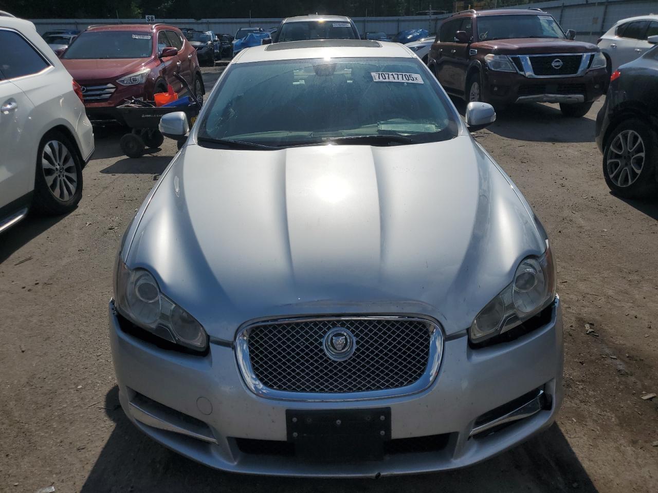 2009 JAGUAR XF