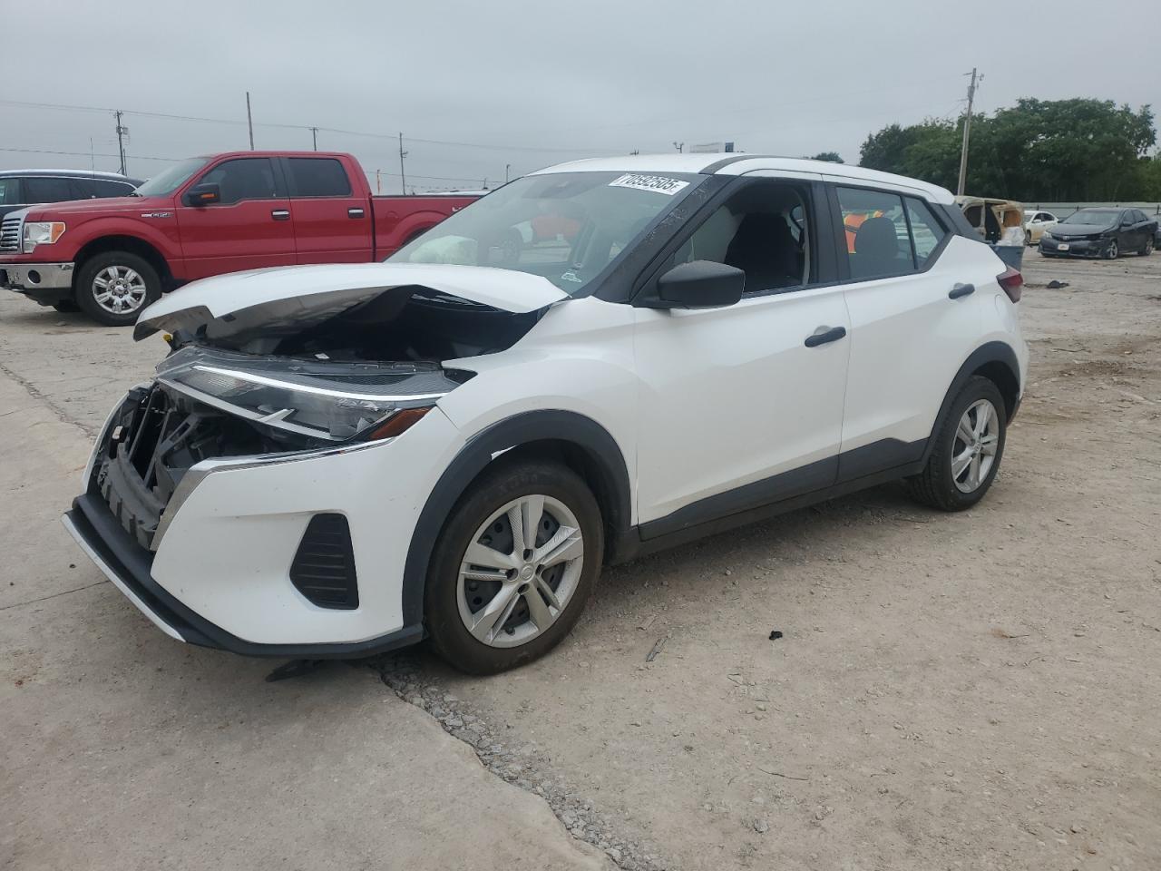 2021 NISSAN KICKS