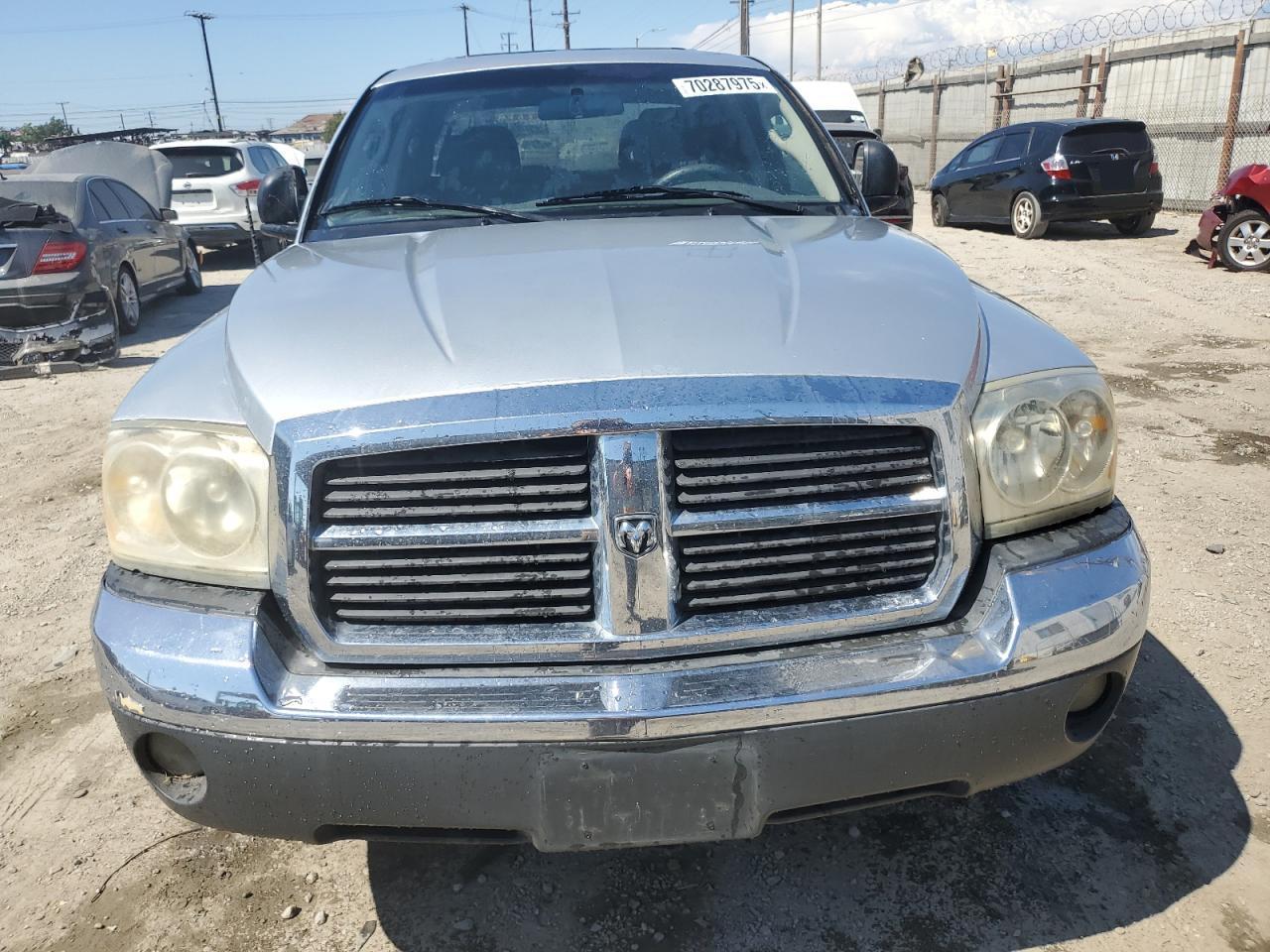 2005 DODGE Dakota
