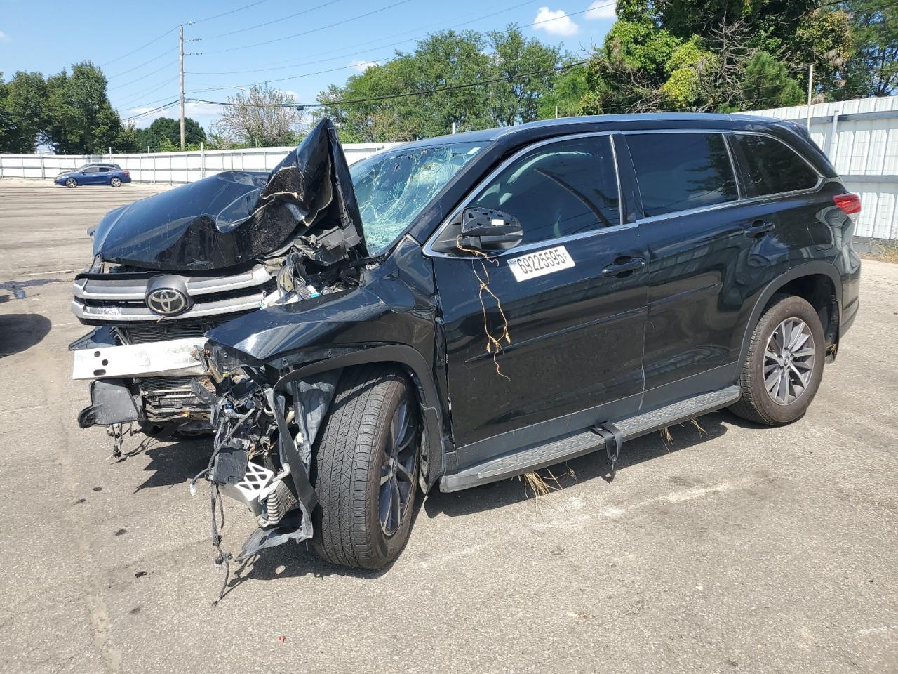 2019 TOYOTA HIGHLANDER