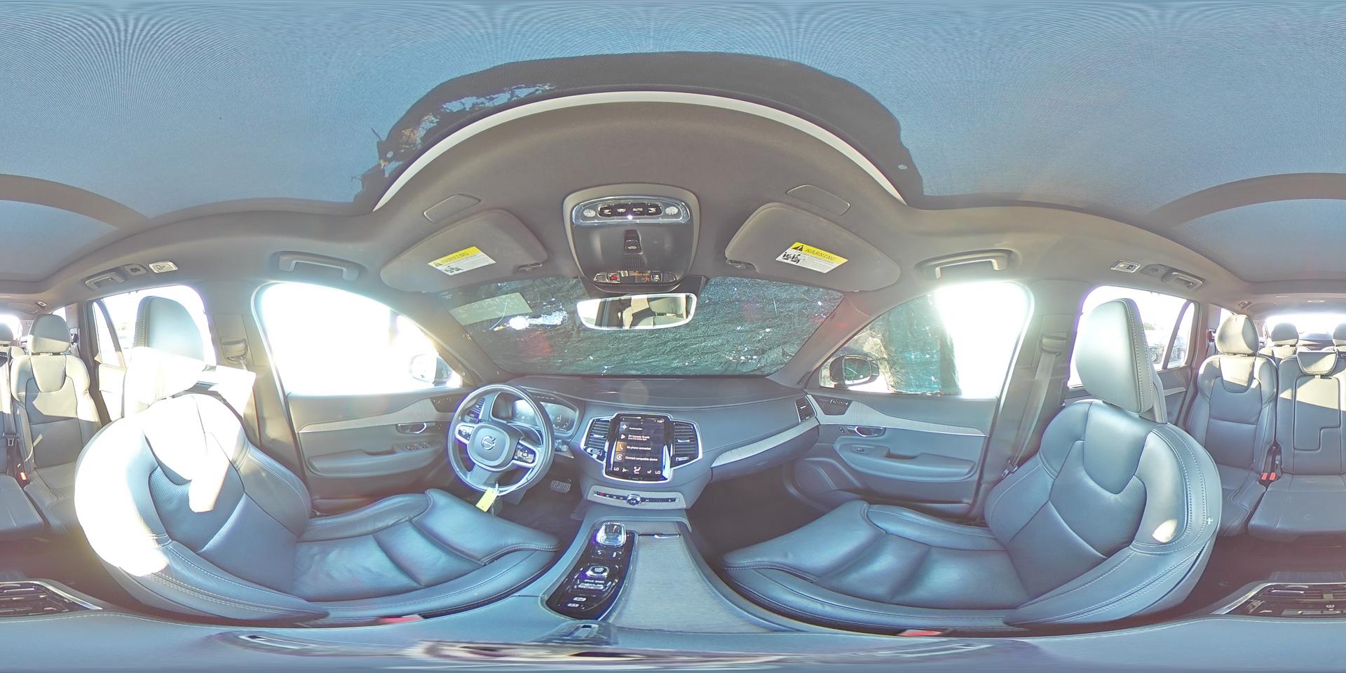 2021 VOLVO XC90