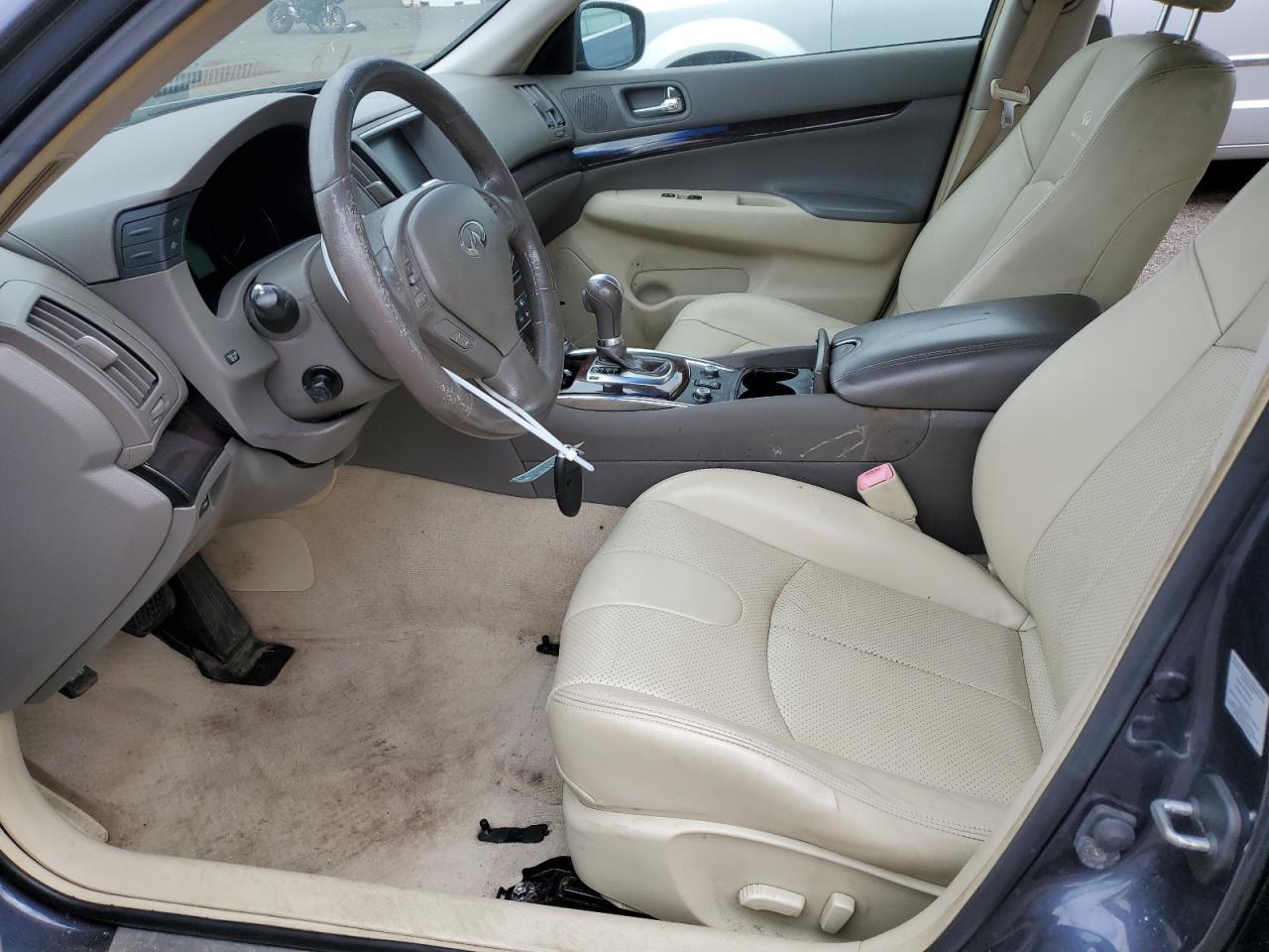 2011 INFINITI G37