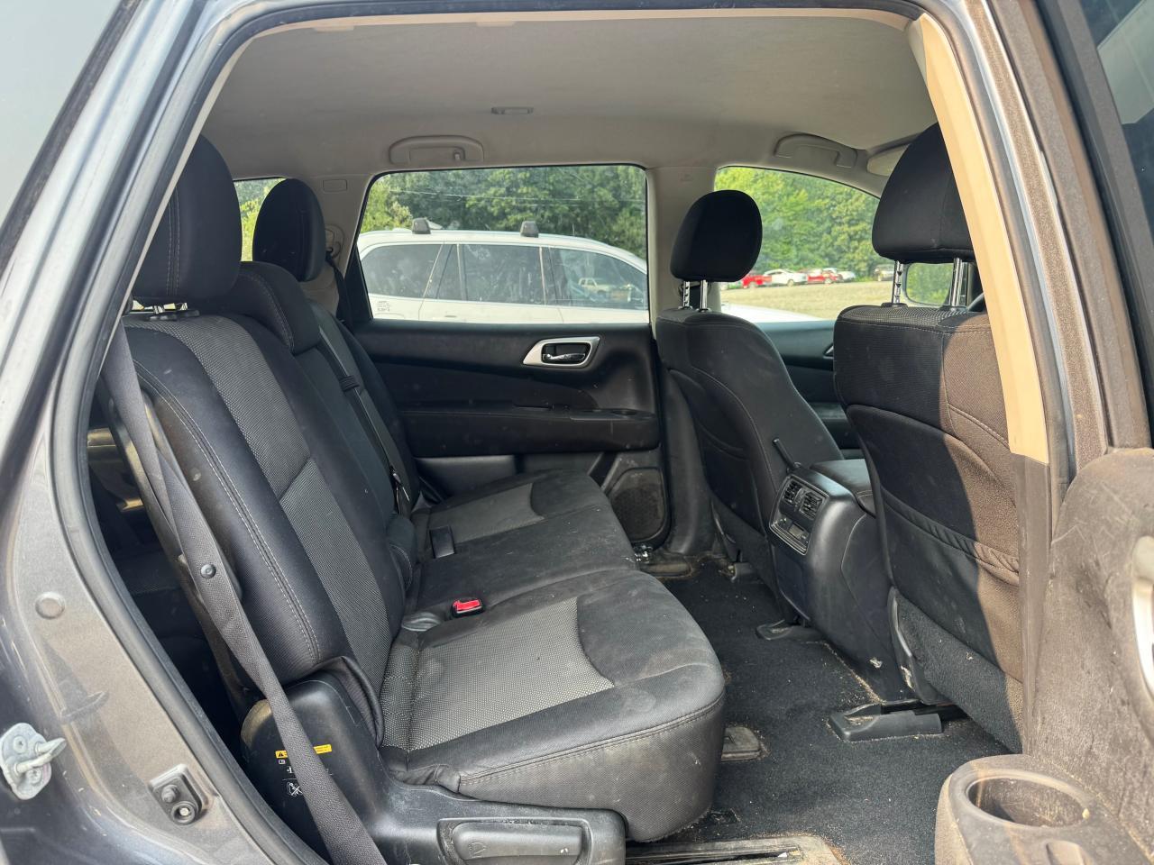 2017 NISSAN PATHFINDER