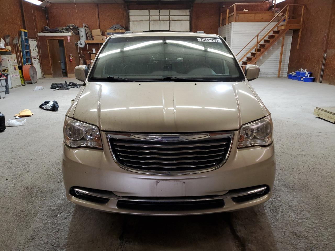 2011 CHRYSLER Town & Country