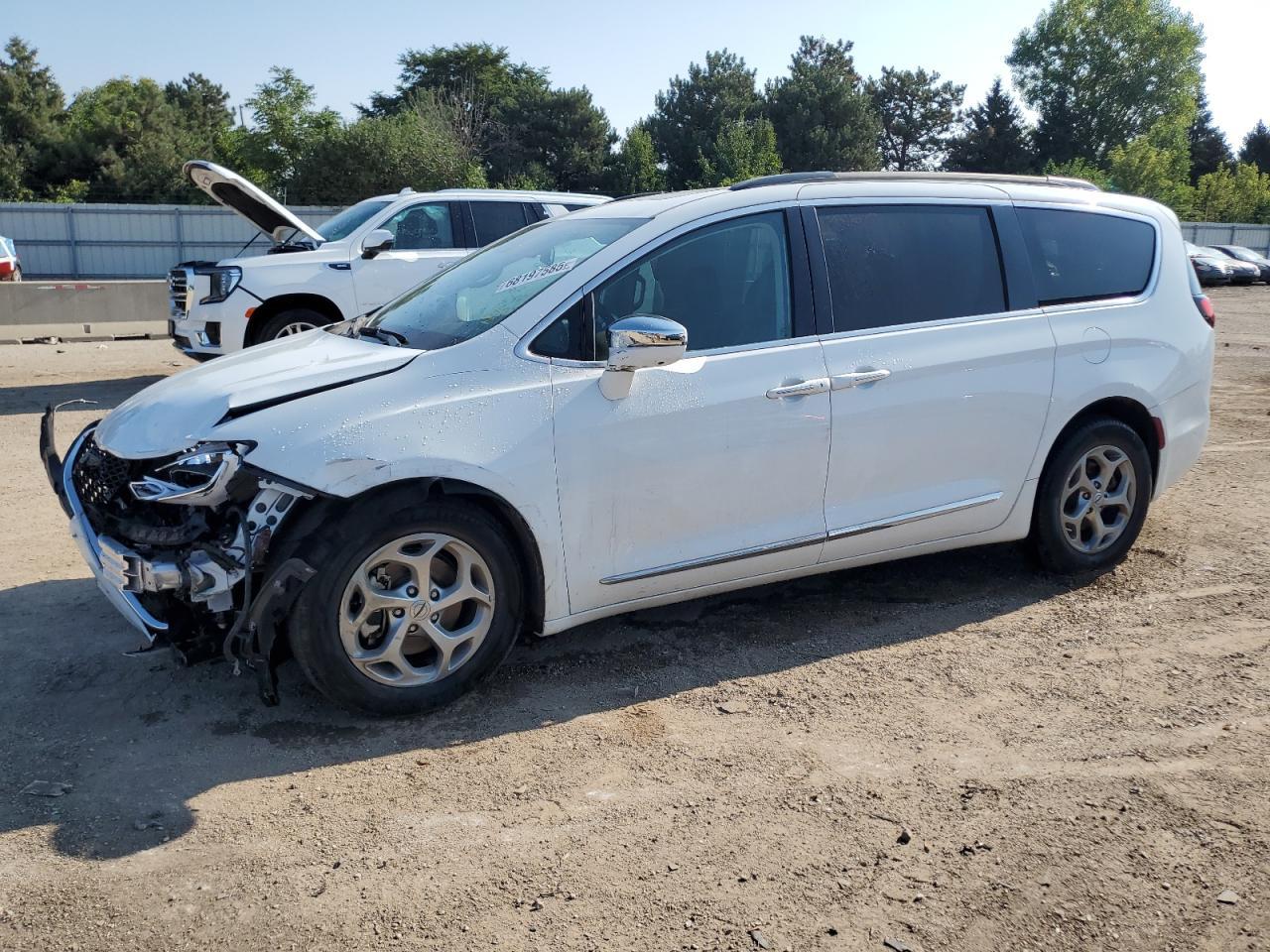 2022 CHRYSLER Pacifica