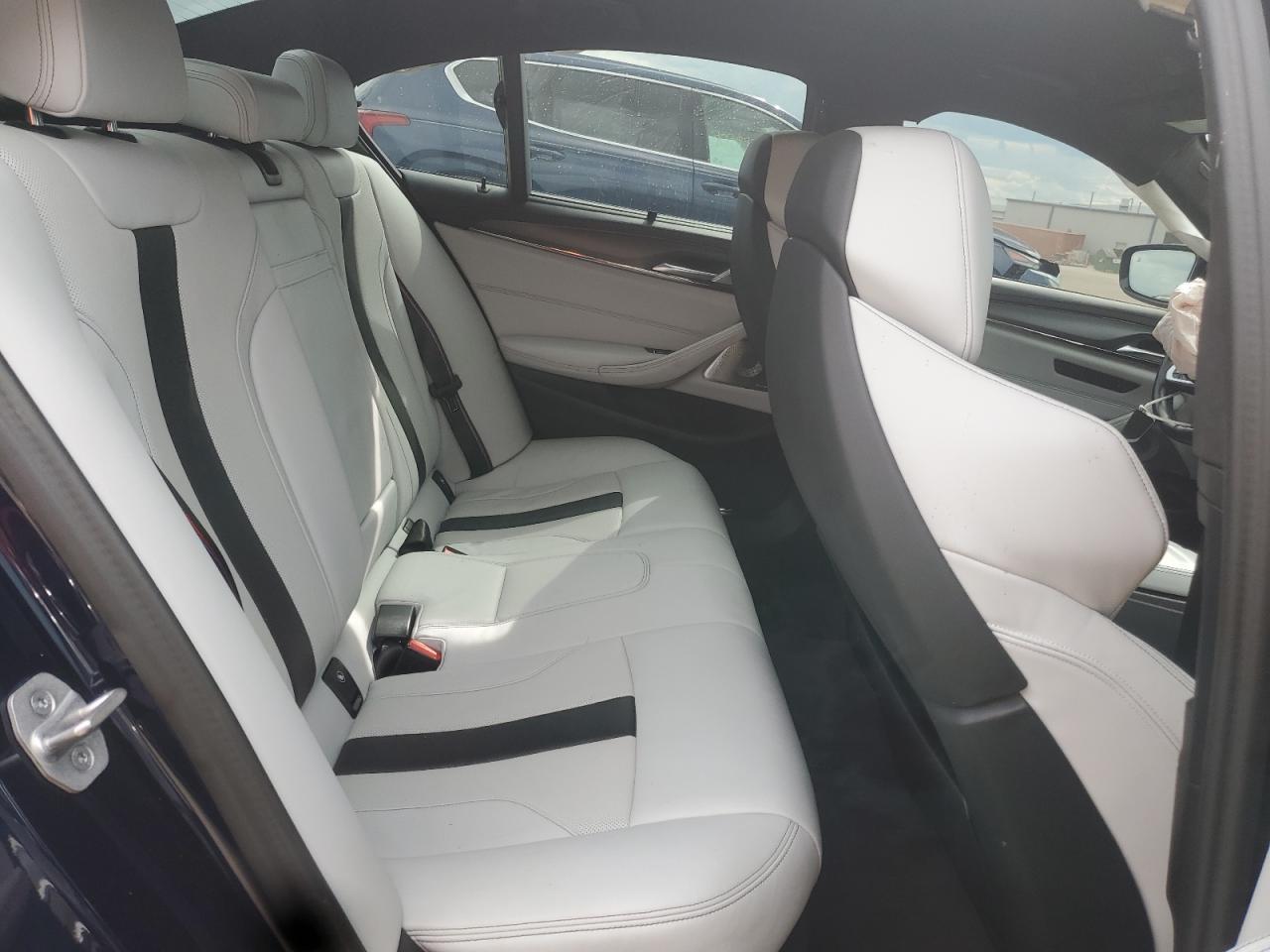 2023 BMW M5
