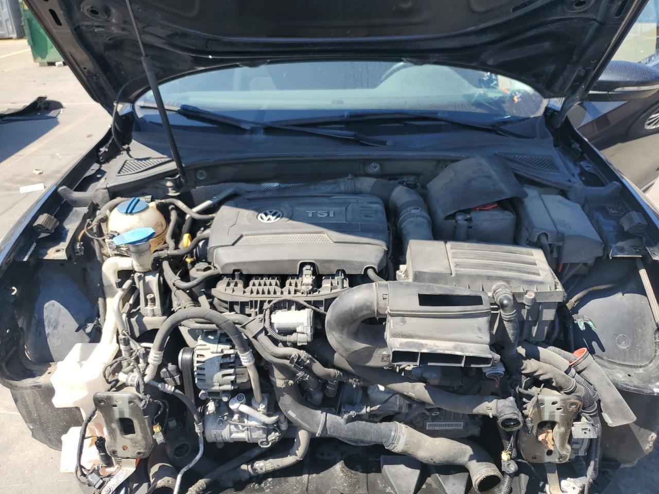 2016 VOLKSWAGEN Passat