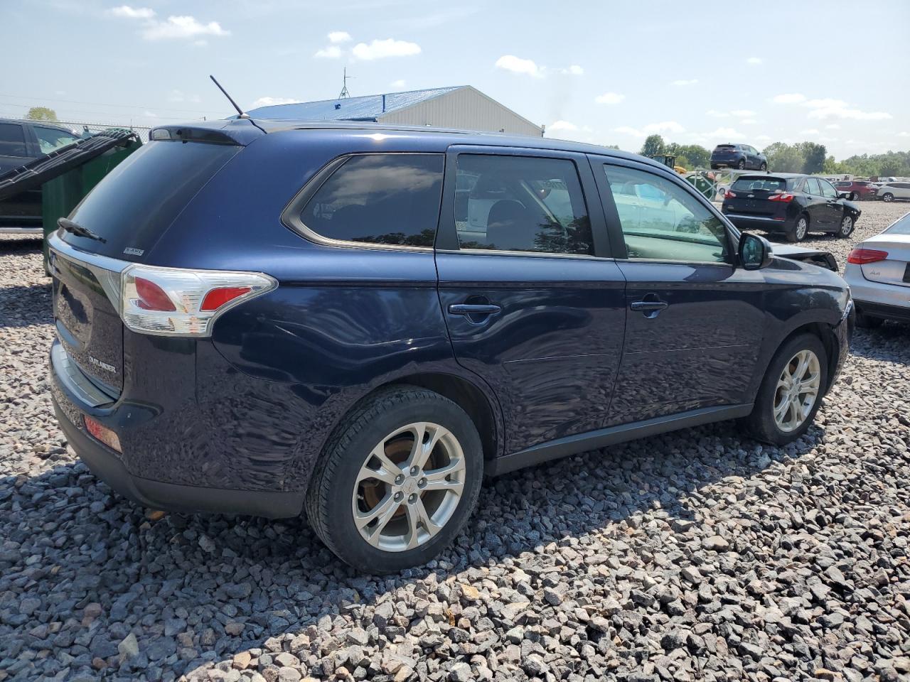 2014 MITSUBISHI outlander