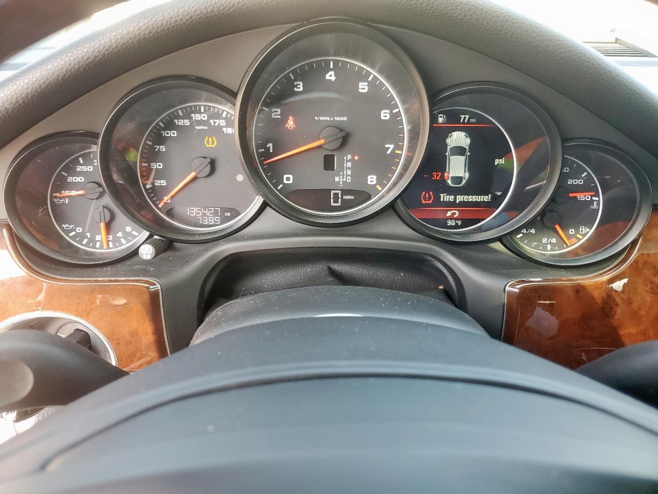 2012 PORSCHE Panamera