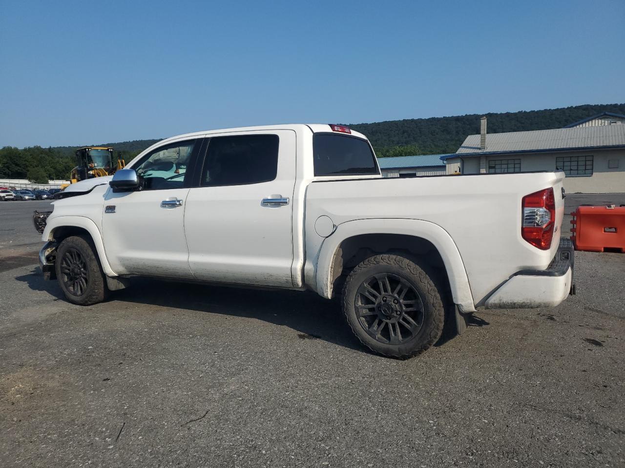 2016 TOYOTA TUNDRA