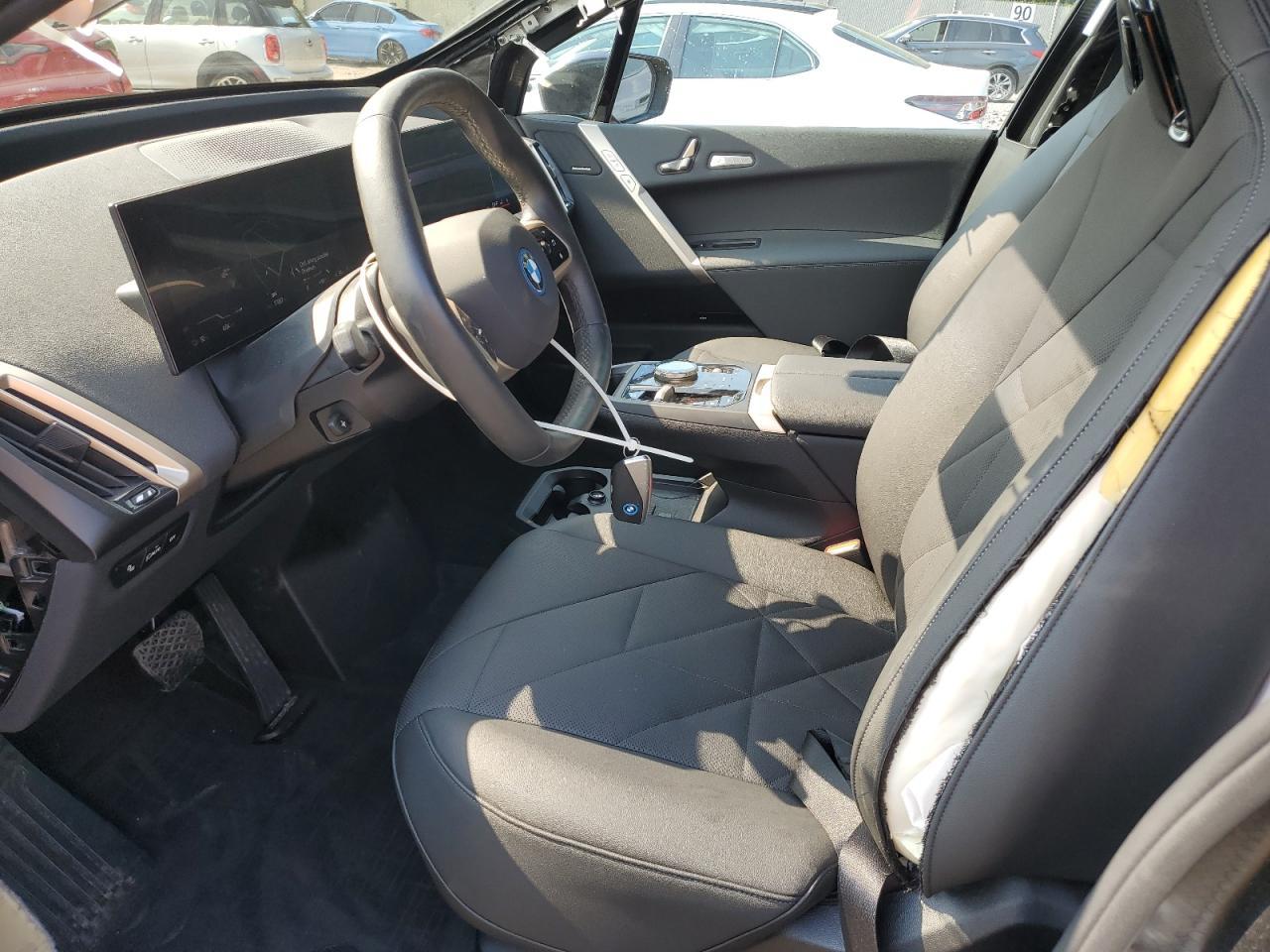 2024 BMW iX
