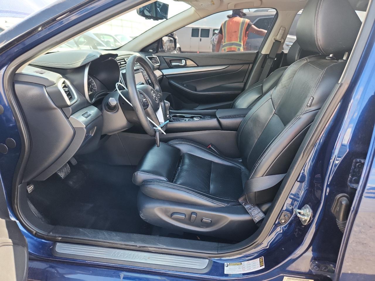 2017 NISSAN Maxima