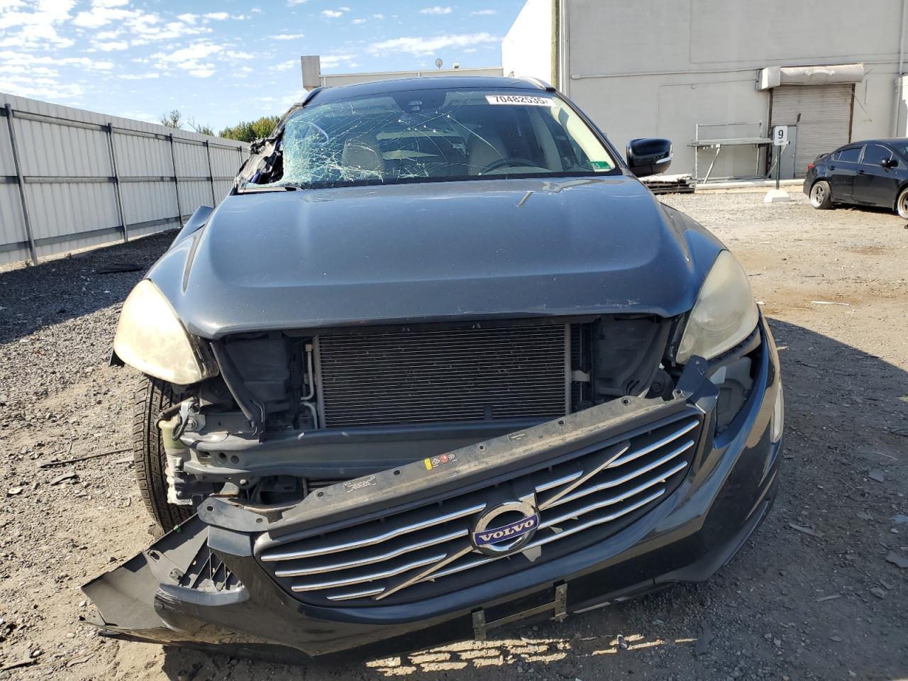 2014 VOLVO XC60
