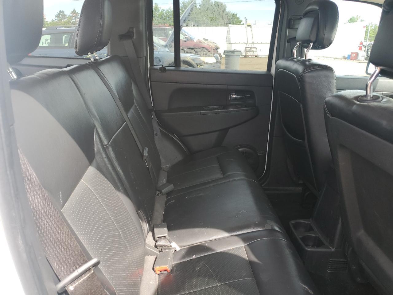 2012 JEEP Liberty