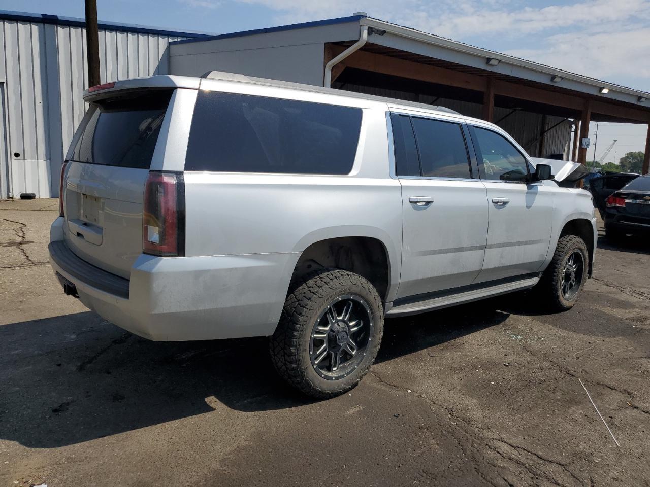 2015 CHEVROLET Suburban