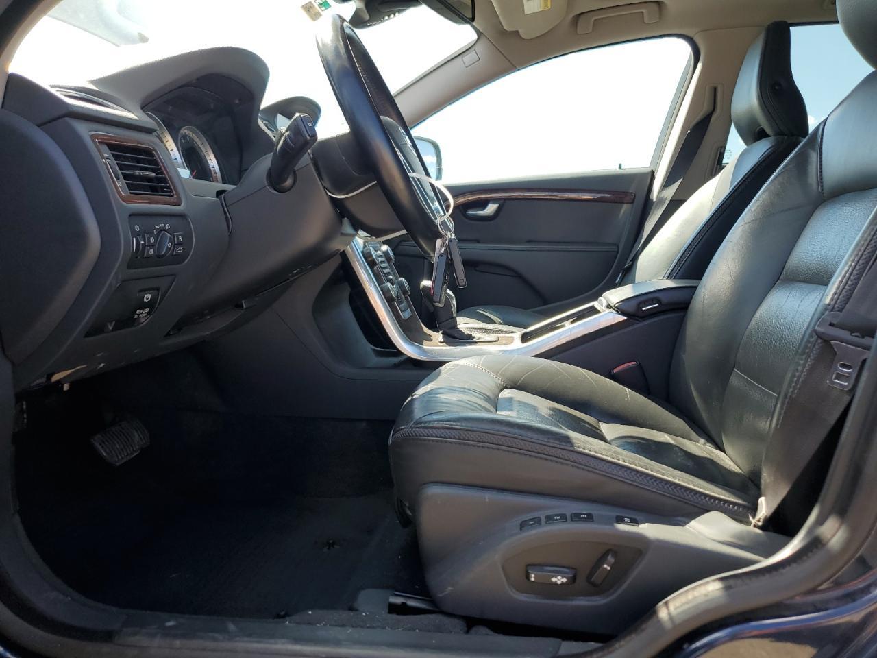 2013 VOLVO XC70