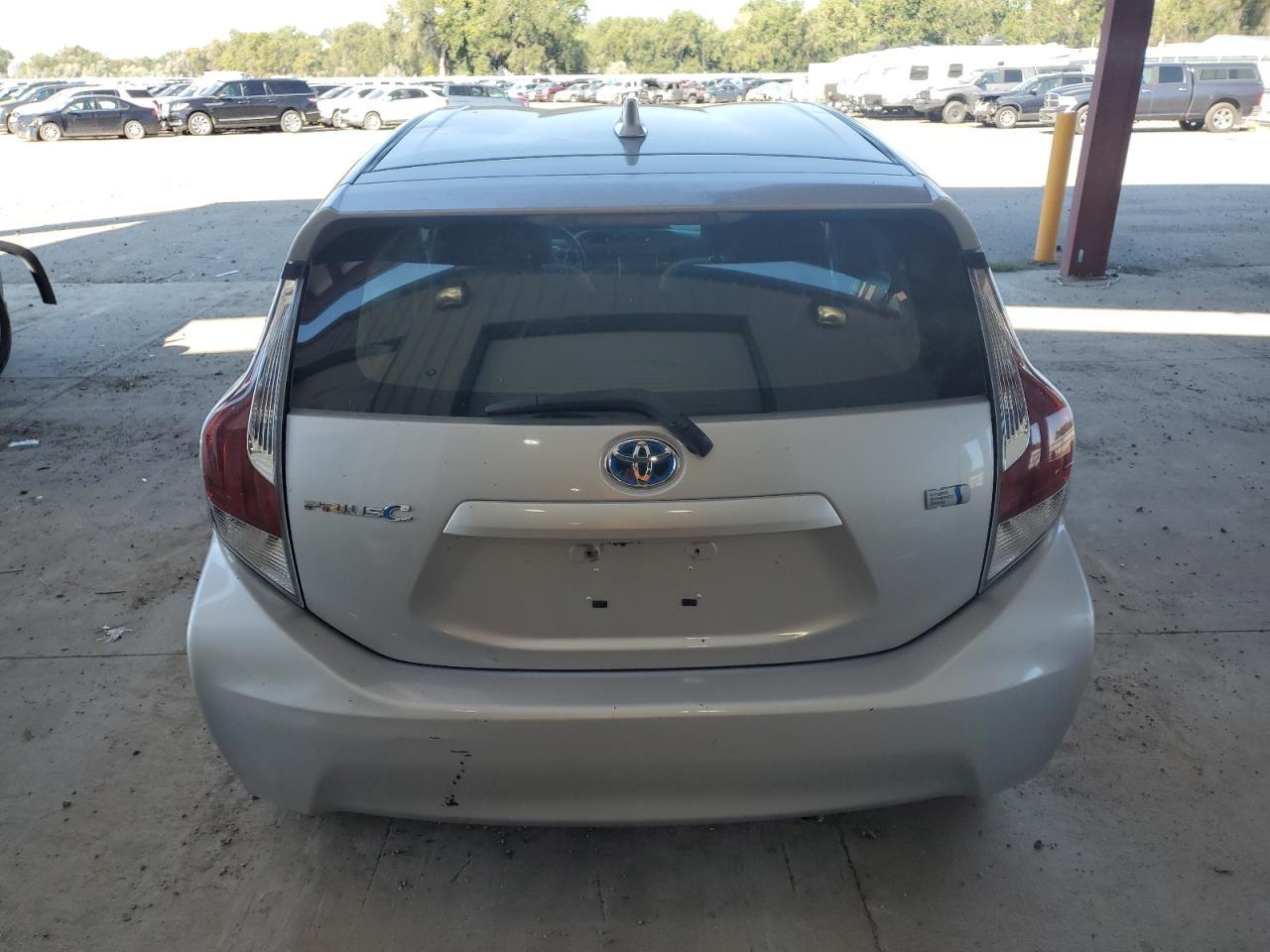 2015 TOYOTA Prius c